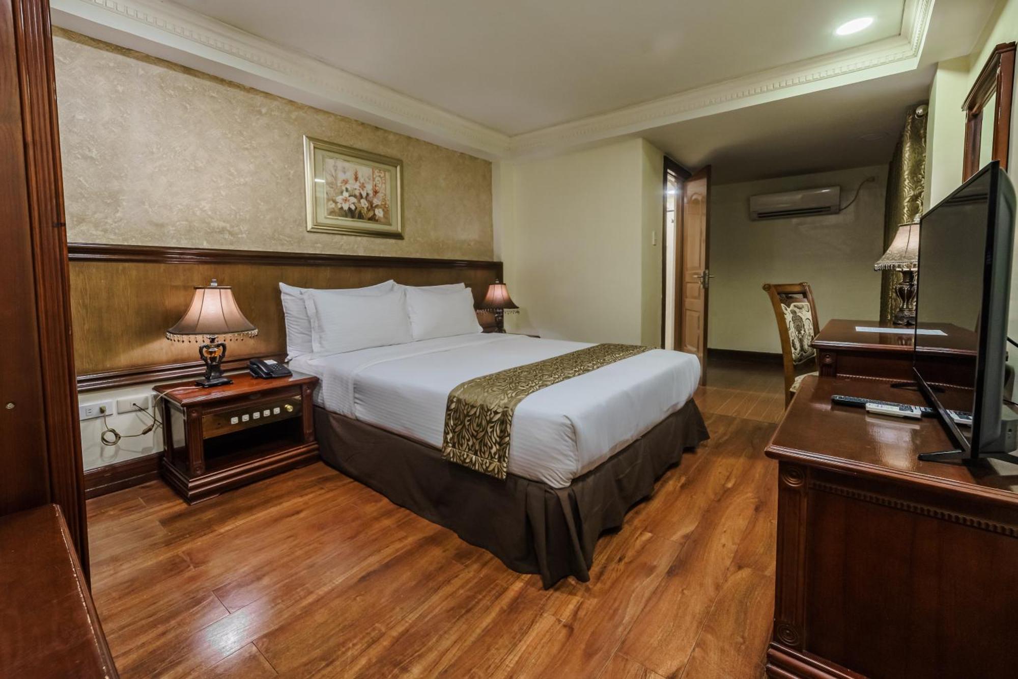Standard Double Room (Breakfast for 2),1608300022:JPEG
